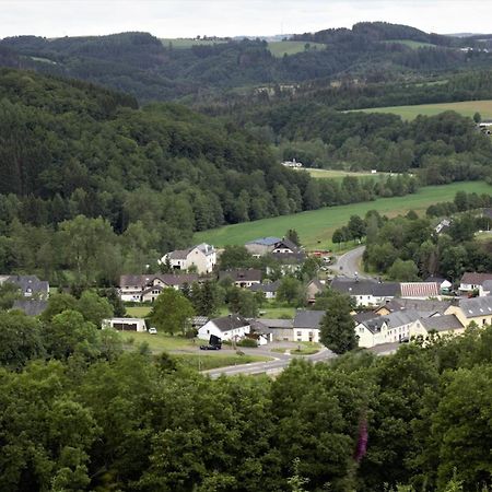 Restaurant - Pension Im Pfenn Irrhausen エクステリア 写真