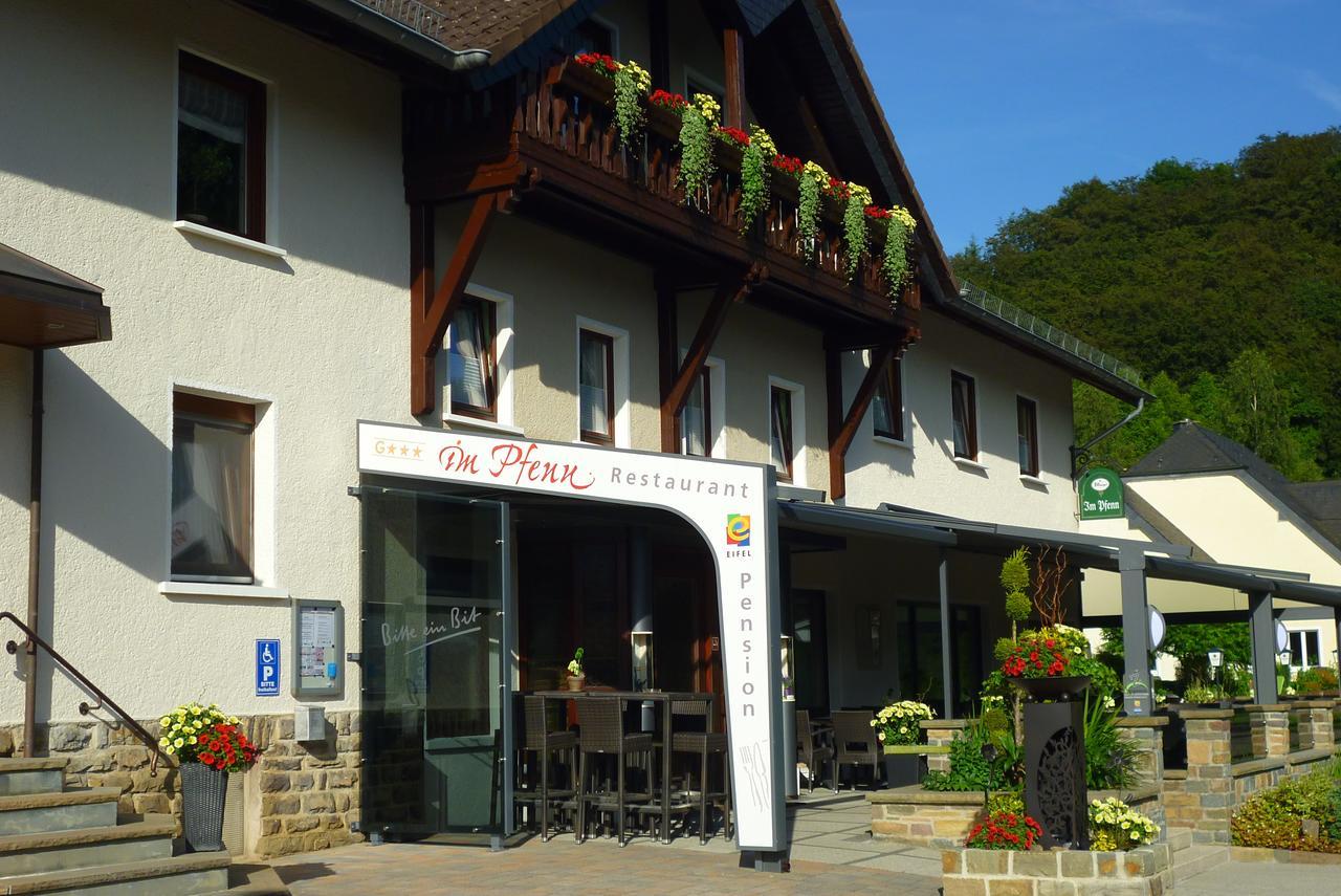 Restaurant - Pension Im Pfenn Irrhausen エクステリア 写真